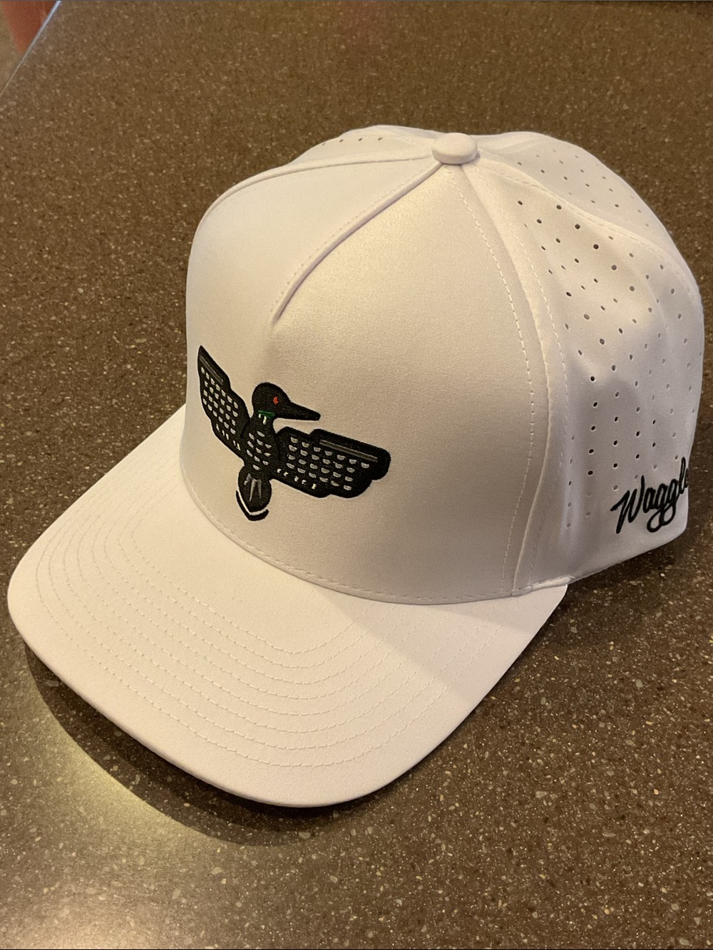 Waggle Men’s Loon Lake 3.0 Golf Hat NWOT SnapBack